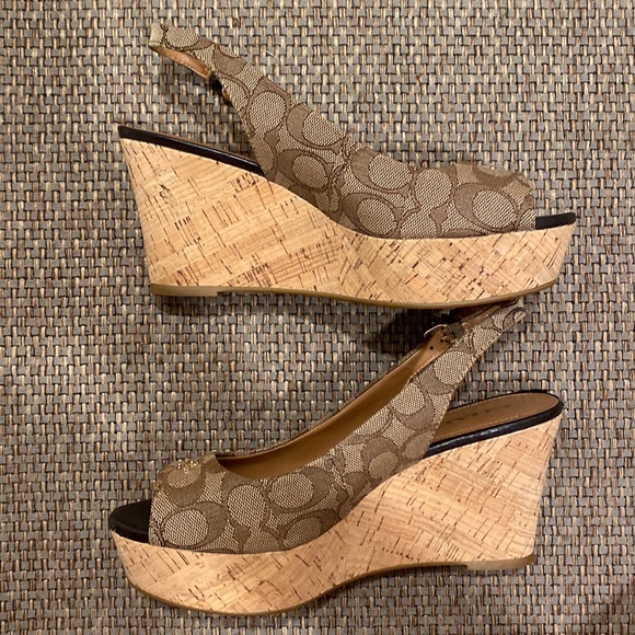Coach 7.5 Khaki Signature Cork Wedge Sandals - Picture 8 of 12